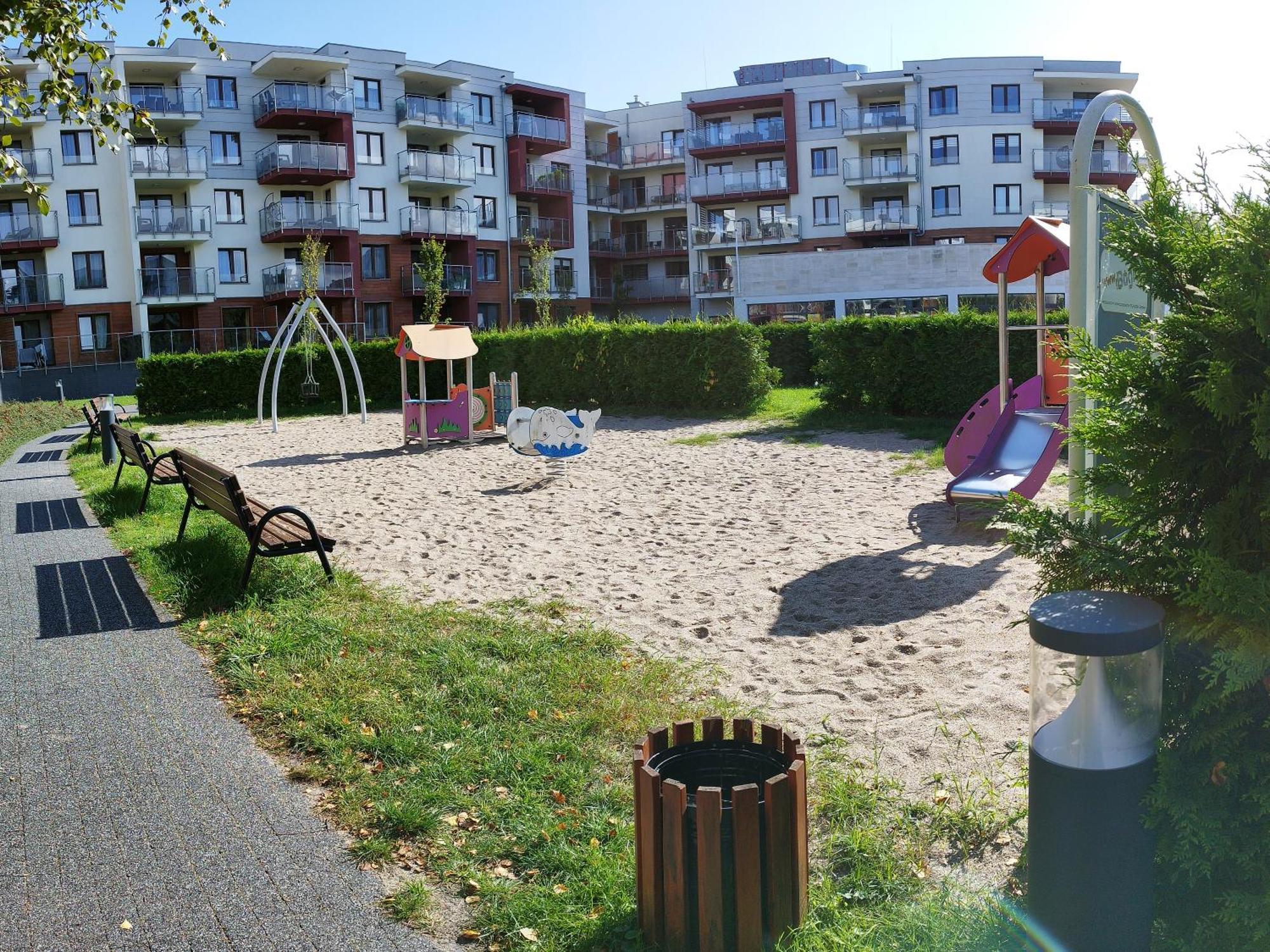 Apartament Mari Polanki Park 코워브제크 외부 사진